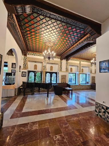 Hotel El Djazair El Mouradia Exterior photo